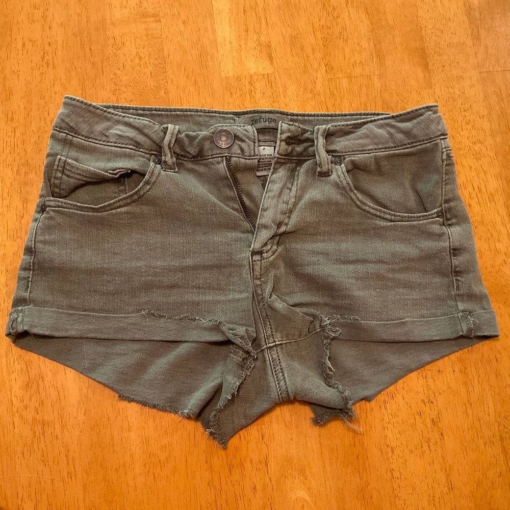 Refuge gray denim cutoff shorts size 2